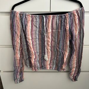 Off the shoulder long sleeve shirt